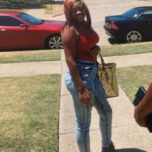 Meet your Posher, Brittney